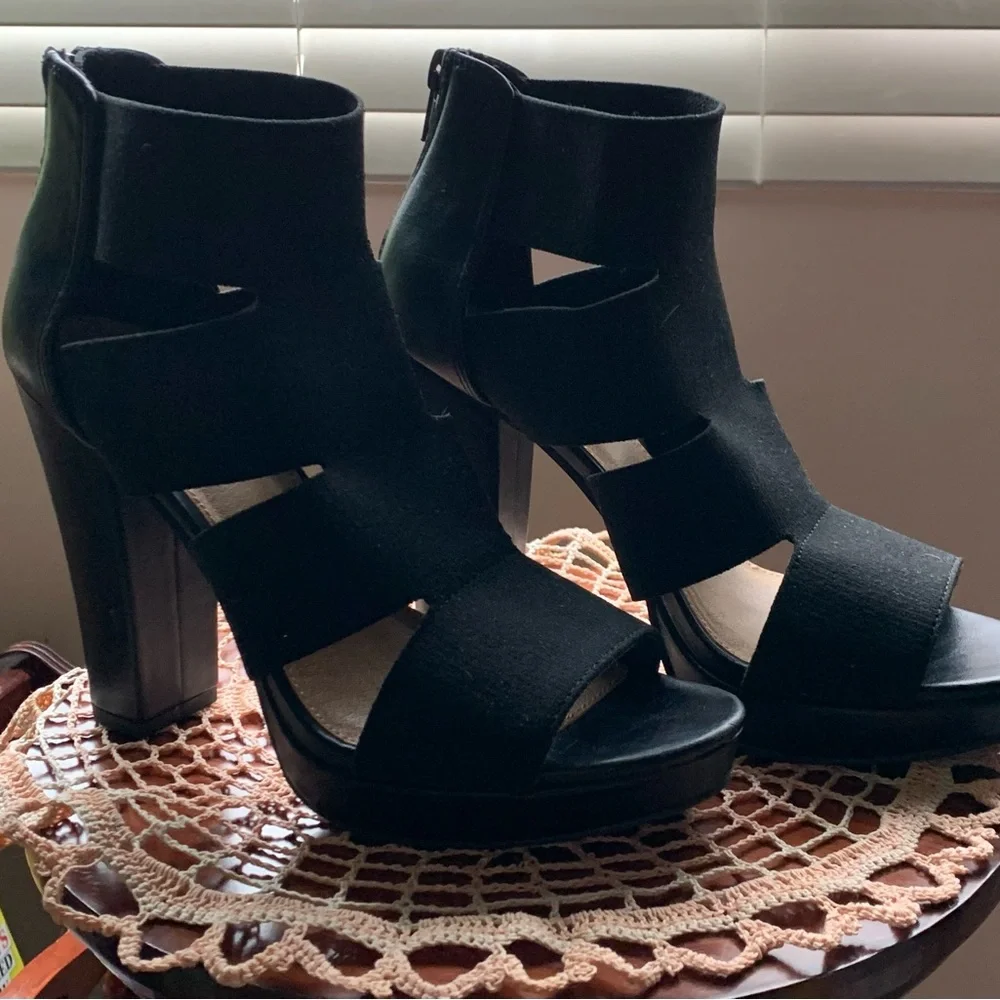 “REPORT” Black High Heels Size 7.5 NWT - Picture 3 of 9